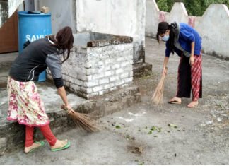 क्वारंटाइन में रह रहे युवाओं ने बदली स्कूल व पंचायत भवन की तस्वीर Youth living in quarantine changed the picture of school and panchayat building