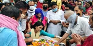 कश्मीर में शहीद हुए सूबेदार यमुना प्रसाद की सैन्य सम्मान के साथ अंत्येष्टि, 7 साल के बेटे ने दी मुखाग्नि Subedar Yamuna Prasad, martyred in Kashmir