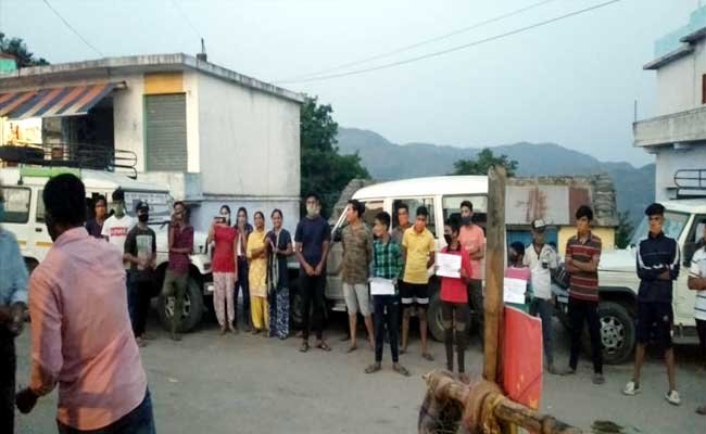 Tributes paid to martyred soldiers