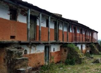 कोरोना संकट में भी वीरान पड़े हैं कल्जीखाल ब्लॉक के ये गाँव, नहीं लौटे प्रवासी ghost village of pauri garhwal