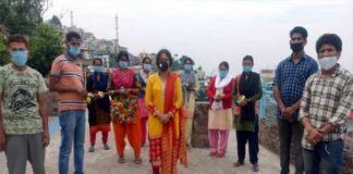 युवा कांग्रेस पौड़ी ने शहीदो को श्रद्धांजलि देकर मनाया राहुल गांधी का जन्मदिन Youth Congress Pauri celebrates Rahul Gandhi's bithday by paying tribute to the martyrs