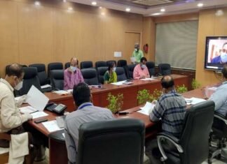 औद्योगिक विकास को गति देने में जुटा यमुना प्राधिकरण, वीडियो कॉन्फ्रेंसिंग के माध्यम से पांच औद्योगिक भूखंड किए आवंटित Yamuna Authority allotted five industrial plots through video conferencing