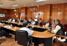 होम क्वारंटीन पर रखे गये लोगों पर नियमित निगरानी रखी जाय : मुख्यमंत्री 500 bed covid Care Center to be built in Nainital