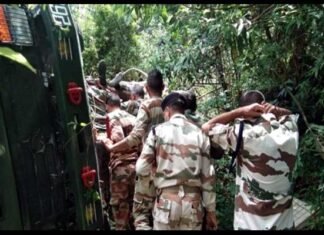 उत्तराखंड : सेना का वाहन खाई में गिरा, दो जवान घायल, मदद के लिए पहुंचे ITBP जवान Army-vehicle-fell-into-ditch