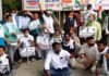पौड़ी : महंगाई के खिलाफ कांग्रेसियों का पौड़ी पेट्रोल पंप में धरना Congressmen protest against inflation
