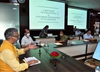 उत्तराखंड : कोविड-19 की वजह से जिनकी आजीविका के संसाधन प्रभावित हुए हैं, उनके लिये विशेष प्रयास किये जायें : सीएम त्रिवेन्द्र Special efforts should be made for those whose livelihood resources have been affected due to Kovid-19.