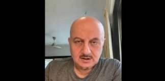 अनुपम खेर की मां सहित परिवार के चार सदस्य निकले कोरोना पॉजिटिव anupam kher family corona positive