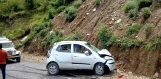पौड़ी गढ़वाल : कल्जीखाल-आसुई-गोरण मोटर मार्ग पर कार दुर्घटनाग्रस्त, 5 घायल, 3 की हालत गंभीर car-accident-near-kaljikhal