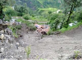 उत्तराखंड : कुदरत का कहर, बादल फटने से कई मकान बहे, 3 लोगों की मौत, कई लापता cloud burst in pithoragarh uttarakhand