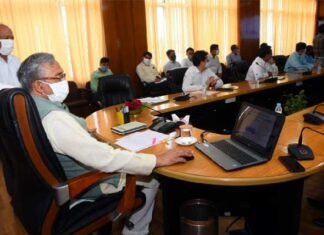 उत्तराखंड : मुख्यमंत्री ने त्रिस्तरीय पंचायतों को डिजिटल माध्यम से ट्रान्सफर की 143.50 करोड़ की धनराशि CM transfers funds to the three-tier panchayats digitally by 143.50 crores