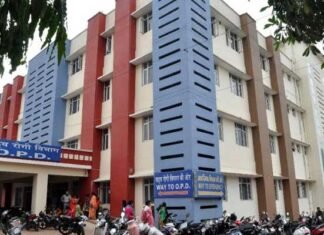 नोएडा से कोटद्वार लौट रहे व्यक्ति की टैक्सी में ही मौत, टैक्सी ड्राइवर, परजनों को किया गया आइसोलेट govt-hospital-kotdwar