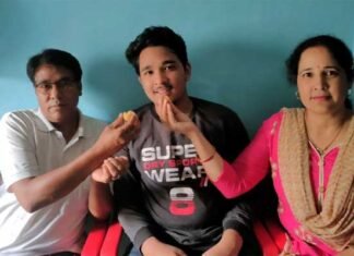 पौड़ी : सेंट थॉमस स्कूल के छात्र वैभव पुंडीर ने 98.4% अंकों के साथ किया टॉप icse-board-topper-vaibhav-pundir