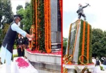 कारगिल विजय दिवस : उत्तराखंड के 75 जांबाजों ने दी थी शहादत, सीएम त्रिवेन्द्र ने गांधी पार्क में शहीद स्मारक पर शहीदों को दी श्रद्धांजलि kargil-vijay-diwas
