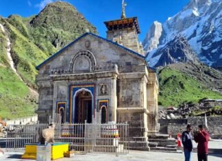 चारधाम यात्रा 2020 : देवस्थानम बोर्ड द्वारा दूसरे दिन 600 ई-पास जारी, बदरीनाथ, केदारनाथ धाम में स्क्रीनिंग के पश्चात दिया जा रहा है मंदिर में प्रवेश kedarnath