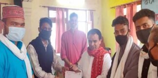 NSUI के पदाधिकारियों ने उच्च शिक्षा मंत्री डॉ. धन सिंह रावत से की मुलाकात कर सौंपा ज्ञापन nsui-pauri-memorendum