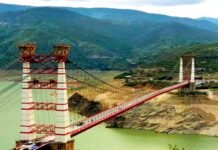 40 किमी. लम्बी टिहरी झील पर देश का सबसे लम्बा मोटरेबल झूला पुल बनकर तैयार suspension-bridge-over-Tehri-lake