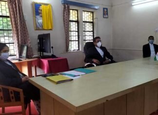 ई-लोक अदालत की तैयारियों को लेकर की गई समीक्षा बैठक में बोले जिला जज, हर पीड़ित व्यक्ति को मिले न्याय District judge said that every victim should get justice