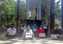 भारत छोड़ो आंदोलन की 78वीं वर्षगाँठ पर युवा कांग्रेस ने किया सत्याग्रह Satyagraha on 78th anniversary