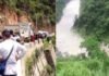 रुद्रप्रयाग : गौरीकुंड हाईवे पर मंदाकिनी नदी में गिरी स्कार्पियो, दो की मौत, एक लापता, एक घायल Scarpio falls in Mandakini River in rudrprayag