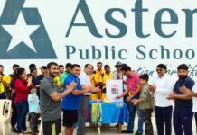 राष्ट्रीय खेल दिवस पर एस्टर पब्लिक स्कूल में केक काट कर मनाई हॉकी के जादूगर ध्यान चंद की जयंती aster public school greater noida
