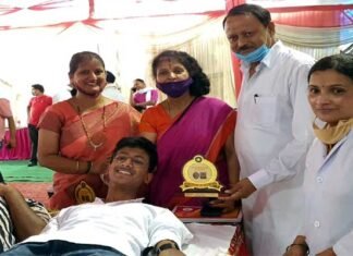 श्रीनगर में आयोजित रक्तदान शिविर में 125 युवाओं ने किया रक्तदान blood donation camp held in Srinagar