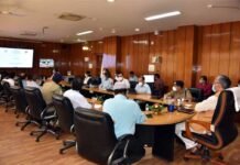 कोविड-19 से बचाव के लिए फिजिकल डिस्टेंसिंग एवं मास्क के उपयोग पर विशेष ध्यान दिया जाय : मुख्यमंत्री cm-trivendra