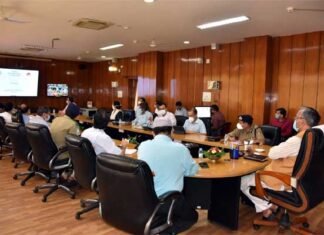 कोविड-19 से बचाव के लिए फिजिकल डिस्टेंसिंग एवं मास्क के उपयोग पर विशेष ध्यान दिया जाय : मुख्यमंत्री cm-trivendra