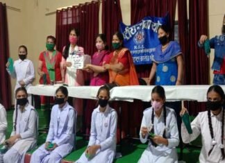 एनएसएस स्वयंसेवी छात्राओं ने कॉलेज में बनाया मास्क बैंक girls-made-mask-bank-in-college