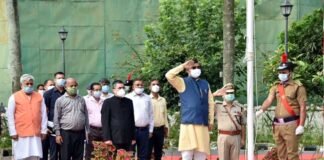 मुख्यमंत्री त्रिवेन्द्र सिंह रावत ने 74वें स्वतंत्रता दिवस के अवसर पर पुलिस लाईन देहरादून में ध्वजारोहण कर गैरसैंण के लिए की 12 घोषणाएं independence-day--flag-hoisting by cm trivendra