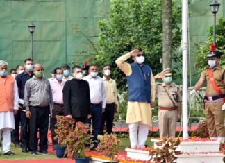 मुख्यमंत्री त्रिवेन्द्र सिंह रावत ने 74वें स्वतंत्रता दिवस के अवसर पर पुलिस लाईन देहरादून में ध्वजारोहण कर गैरसैंण के लिए की 12 घोषणाएं independence-day--flag-hoisting by cm trivendra