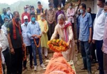 पौड़ी गढ़वाल : नम आँखों से दी राइफलमैन हर्षपाल को विदाई, अक्टूबर में होनी थी शादी rifleman-harshpal-last-farewell