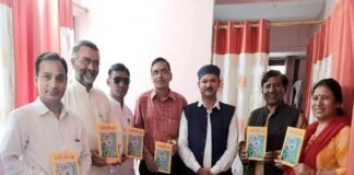 गढ़वाली गीतकार संदीप रावत के गढ़वाली गीत संग्रह “तू हिटदि जा” का विमोचन tu-hitdi-ha-garhwali-album