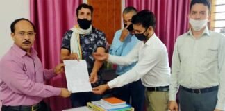 उत्तराखंड जनरल ओबीसी इंप्लाइज एसोसिएशन पौड़ी शाखा ने अध्यक्ष दीपक जोशी पर लगाये गए आरोपों के खिलाफ मुख्यमंत्री को भेजा ज्ञापन Uttarakhand General OBC Employees Association pauri garhwal