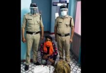सतपुली पुलिस में 18 बोतल अवैध अंग्रेजी शराब के साथ युवक को दबोचा Youth arrested with illegal liquor in Satpuli