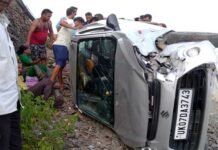 कल्जीखाल : ब्लॉक स्तरीय बैठक में भाग लेकर लौट रहे ग्राम प्रधानों की कार दुर्घटनाग्रस्त, बाल-बाल बचे 3 ग्राम प्रधान कल्जीखाल : ब्लॉक स्तरीय बैठक में भाग लेकर लौट रहे ग्राम प्रधानों की कार दुर्घटनाग्रस्त, बाल-बाल बचे 3 ग्राम प्रधान