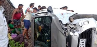 कल्जीखाल : ब्लॉक स्तरीय बैठक में भाग लेकर लौट रहे ग्राम प्रधानों की कार दुर्घटनाग्रस्त, बाल-बाल बचे 3 ग्राम प्रधान कल्जीखाल : ब्लॉक स्तरीय बैठक में भाग लेकर लौट रहे ग्राम प्रधानों की कार दुर्घटनाग्रस्त, बाल-बाल बचे 3 ग्राम प्रधान