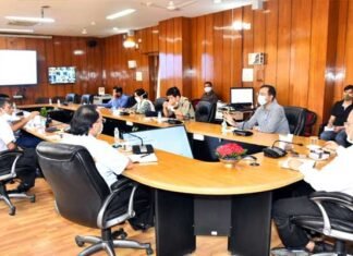 उत्तराखंड : कुछ प्राइवेट लेब में कोरोना टेस्ट कराने पर रिपोर्ट पॉजिटव, जबकि सरकारी अस्पताल में उन्हीं की रिपोर्ट आ रही है नेगेटिव, मुख्य सचिव ने दिए जांच के आदेश corona-test-report-positive
