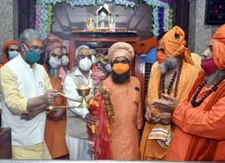“पवित्र छड़ी यात्रा” तीर्थ नगरी हरिद्वार से चार धामों के लिए हुई रवाना pavitr chhadi yatra