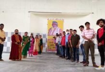 महान लोक गायक हीरा सिंह राणा की 78वीं जयंती पर कुर्माचल भवन देहरादून में श्रधांजलि कार्यक्रम महान लोक गायक हीरा सिंह राणा की 78वीं जयंती पर कुर्माचल भवन देहरादून में श्रधांजलि कार्यक्रम