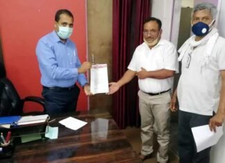 कोविड ड्यूटी कर रहे शिक्षकों पर नकारात्मक टिप्पणी का ऑडियो वायरल, रा.शि.संघ. पौड़ी ने संबंधित अधिकारी के विरुद्ध कार्रवाई हेतु मुख्यमंत्री को भेजा ज्ञापन shikshak-sangh-pauri