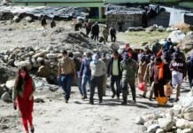 मुख्य सचिव एवं पर्यटन सचिव ने केदारनाथ धाम में पुनर्निर्माण कार्यों का किया स्थलीय निरीक्षण, कार्य में गुणवत्ता और गति बढाने के दिए निर्देश reconstruction works in Kedarnath Dham