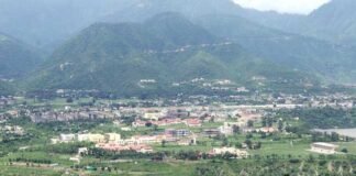 गढ़वाल विश्वविद्यालय श्रीनगर के गर्ल्स हॉस्टल में एक छात्रा के कोरोना पॉजिटिव मिलने से मचा हड़कंप yamuna girls hostel srinagar garhwal