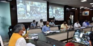 मुख्यमंत्री त्रिवेन्द्र ने ज़िलाधिकारियों को दिए सख्त निर्देश, स्वरोजगार योजना, सौर ऊर्जा व पिरूल ऊर्जा नीति के जरिए बढ़ाएं जाएं रोजगार के अवसर CM-Trivendra