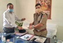 नशा उन्मूलन प्रभारी शिक्षक चमोला ने श्रीनगर कोतवाल मनोज रतूड़ी से की मुलाकात Drug eradication in-charge