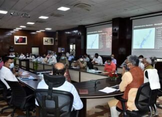 सीएम त्रिवेन्द्र ने की कुम्भ मेला 2021 की समीक्षा, स्वच्छता पर विशेष ध्यान देने के दिए निर्देश CM Trivendra reviews Kumbh Mela 2021