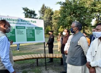 सीएम त्रिवेन्द्र ने किया लच्छीवाला नेचर पार्क रिडेवलपमेंट कार्यों का स्थलीय निरीक्षण, नेचर पार्क में संचालित होने वाली 28 विभिन्न गतिविधियों की ली जानकारी Lachhiwala Nature Park redevelopment