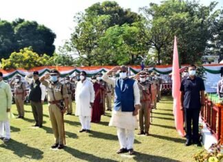 उत्तराखंड : पुलिस स्मृति परेड में मुख्यमंत्री ने पुलिस जवानों के बलिदान को याद करते हुए की बड़ी घोषणाएं CM makes big announcements commemorating the sacrifice of police personnel in Police Memorial Parade