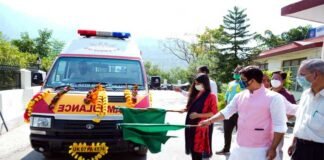 माता मंगला जी के जन्म दिवस पर मातृ सेवा सप्ताह की शुरुआत, रुद्रप्रयाग जिला अस्पताल को एंबुलेंस सहित कई स्वास्थ्य उपकरण भेंट Rudraprayag-District-Hospital