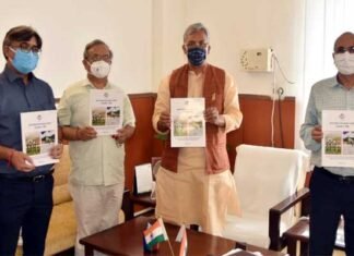 10 वर्षों में रुद्रप्रयाग जिले के 22 हजार से ज्यादा लोग कर चुके हैं पलायन, 35 गांव हो चुके हैं गैर आबाद, देखें पलायन आयोग की रिपोर्ट To reduce migration in rural areas of Rudraprayag report submitted to Chief Minister
