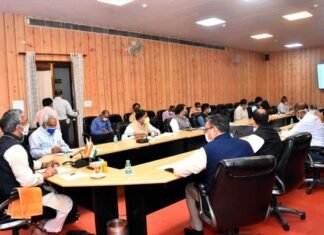 मुख्यमंत्री ने की शहरी विकास एवं आवास विभाग की समीक्षा, योजनाओं के क्रियान्वयन में तेजी लाये जाने के दिये निर्देश Urban Development and Housing Department